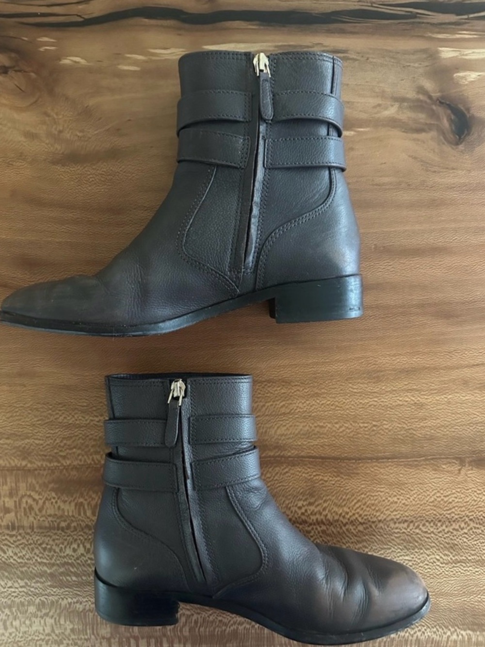Tory Burch Gemini Brown Leather Ankle Booties Gold Logo Buckle | Size: 8.5 - Picture 2 of 6